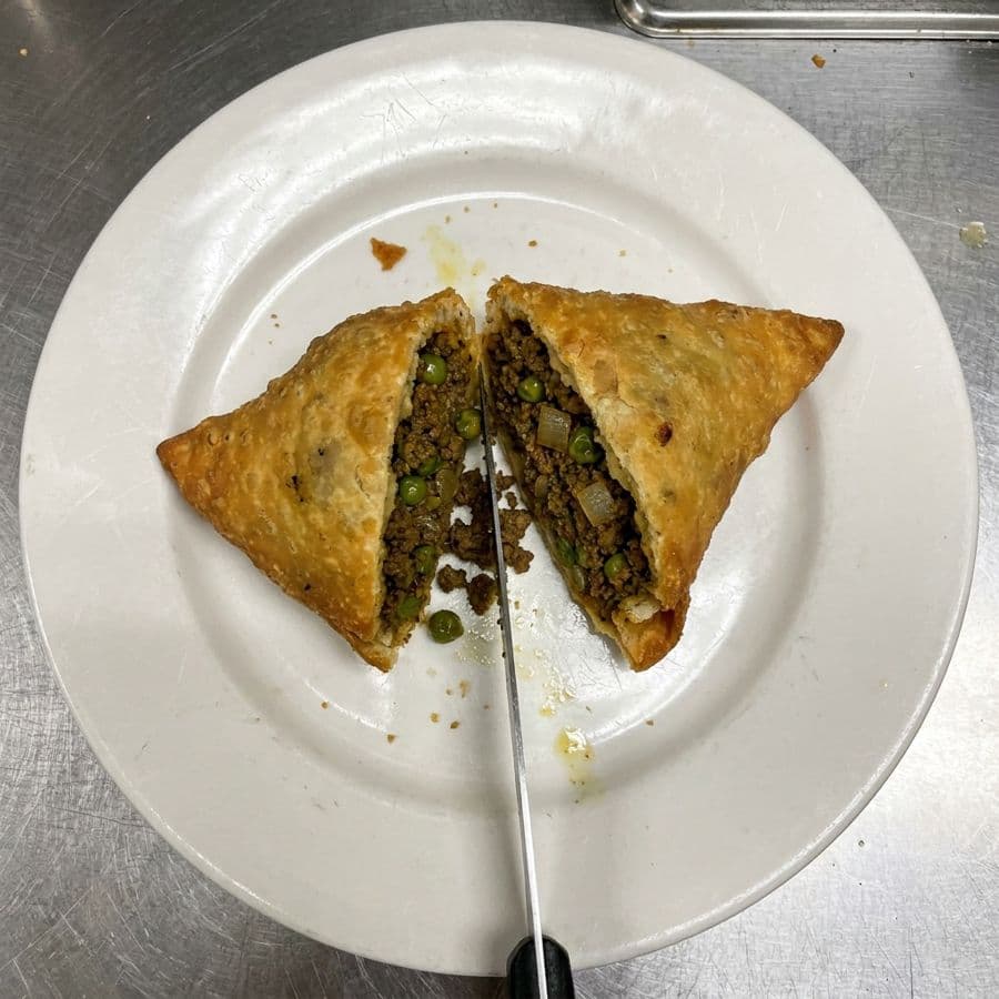 Beef Samosa (1 pc)